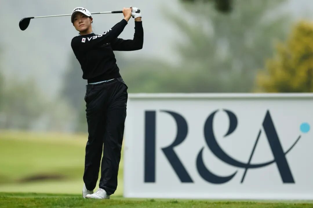 亚太女子业余锦标赛杨云秀创36洞杆数纪录领先，刘弦T9刘宇婕T13