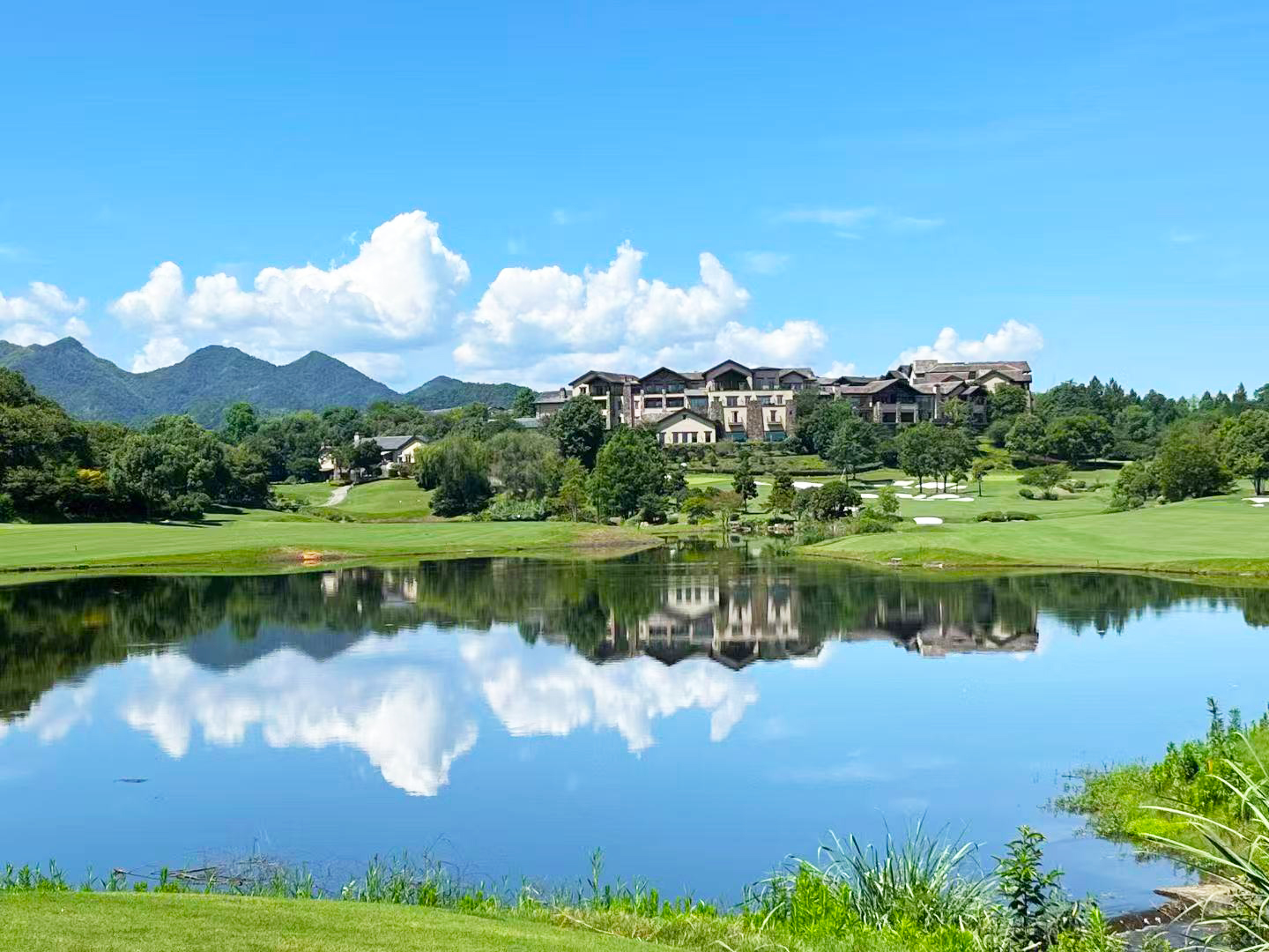 云海瀑布—浙江莫干山观云高尔夫