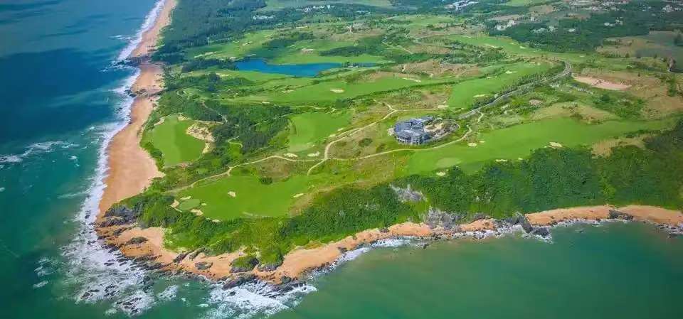 山钦湾高尔夫球场：中国唯一的世界百佳球场体验