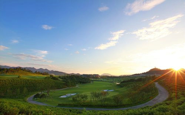 浙江海宁尖山1球1晚（平日）