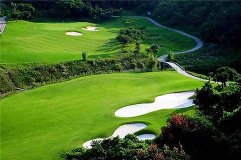 四川青城山+保利+牧马山+观岭4球3晚（双人入住）（平日）