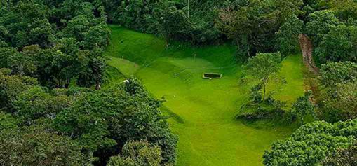 新山庞德尔罗萨高尔夫乡村俱乐部